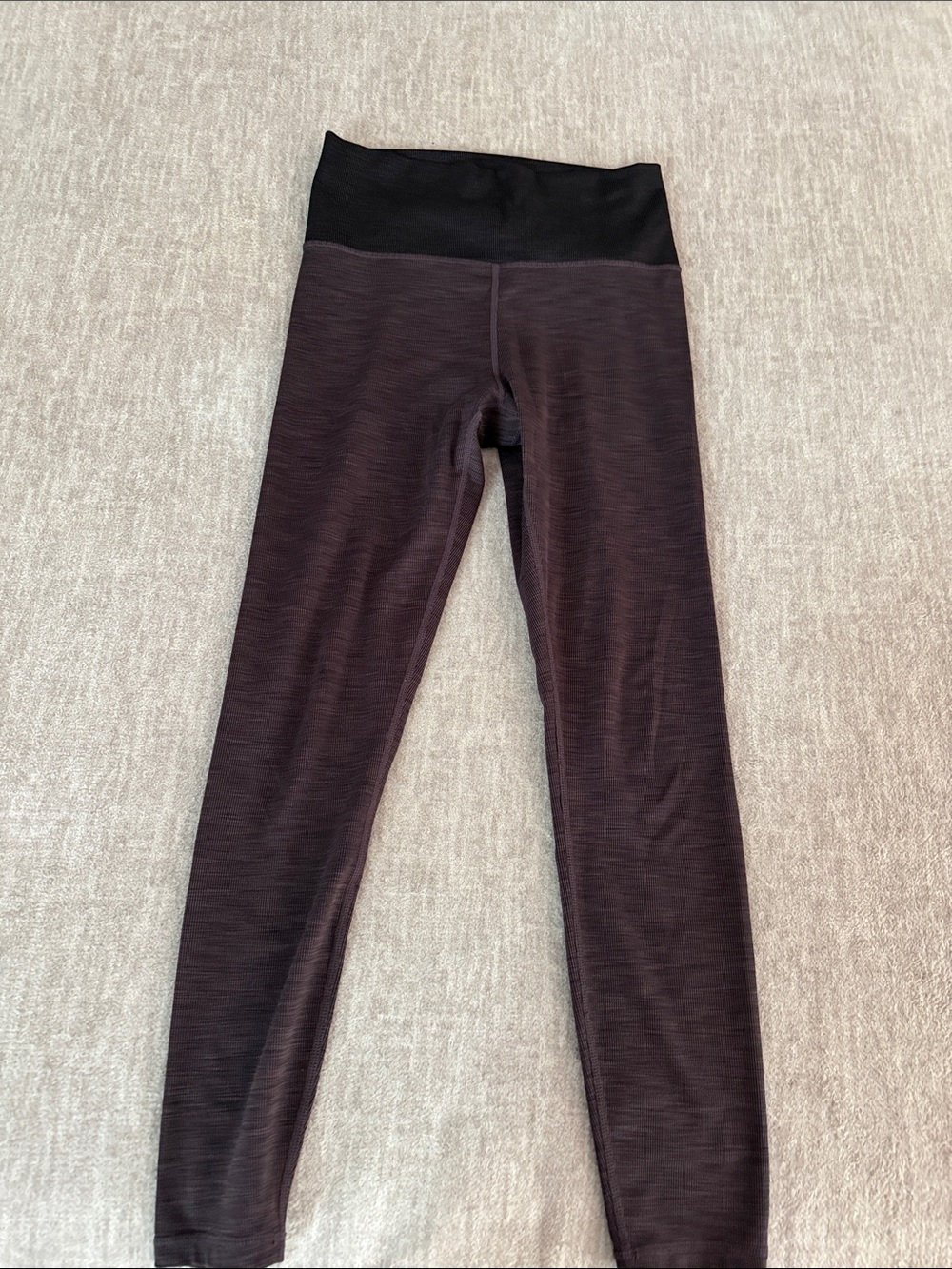 Vuori Maroon Leggings with Black Waistband